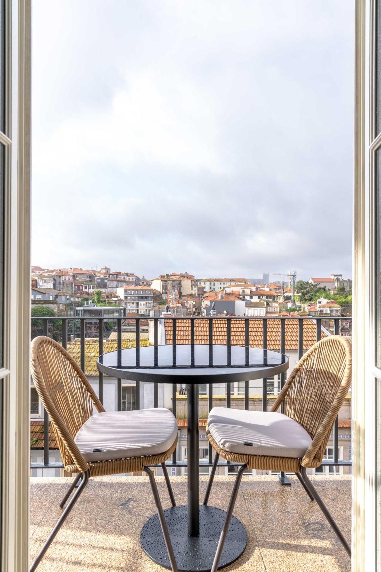 Limehome Porto Rua 31 De Janeiro Luaran gambar
